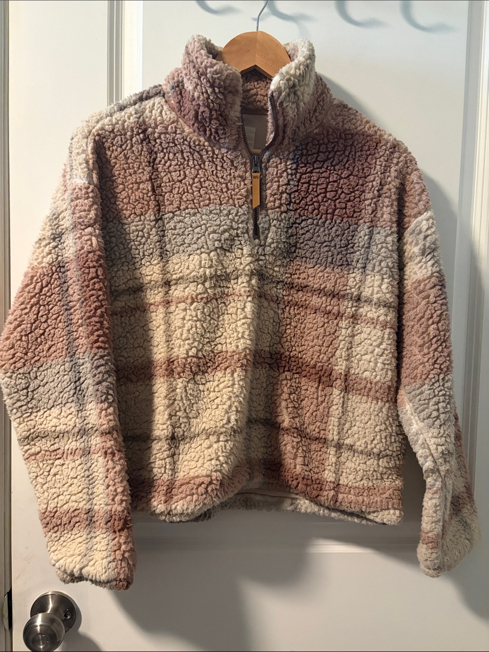 Plush Sherpa Quarter‑Zip Teddy Jacket in Cream & Dusty Pink Plaid